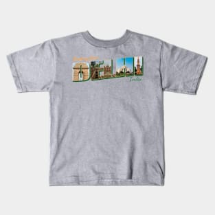 Greetings from Delhi in India Vintage style retro souvenir Kids T-Shirt